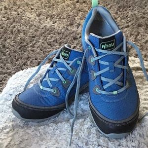 Ladies hiking shoe